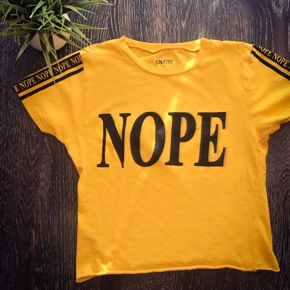 YELLOW CROP TOP GRAPHIC TEE NWOT - Picture 1 of 1